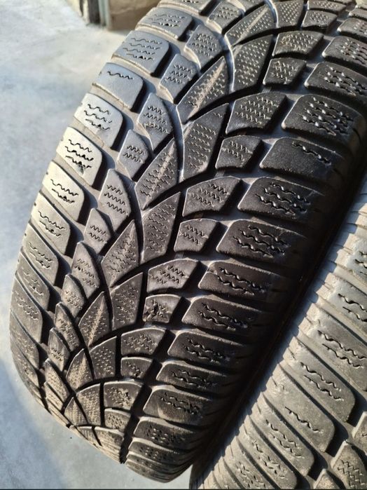 2 Anvelope  de iarnă  215 60 r16 Dunlop
