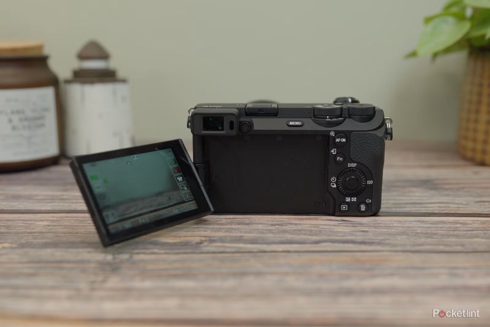 Продавам Sony A6700