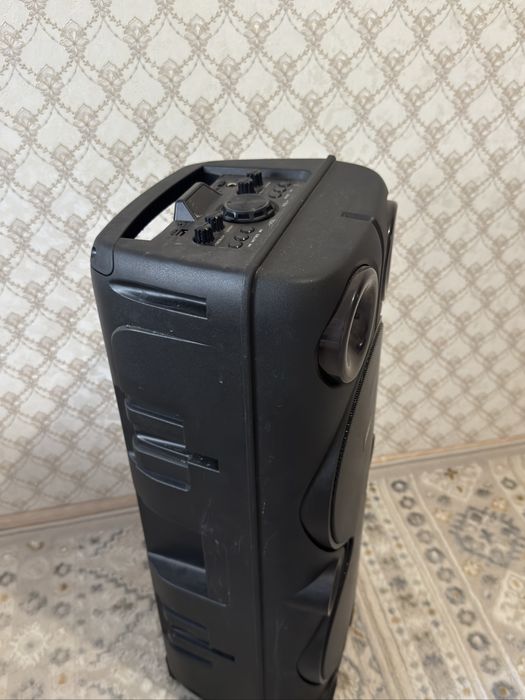 Продам мощную Bluetooth-колонку