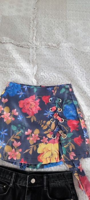 Fusta colorata pantalon