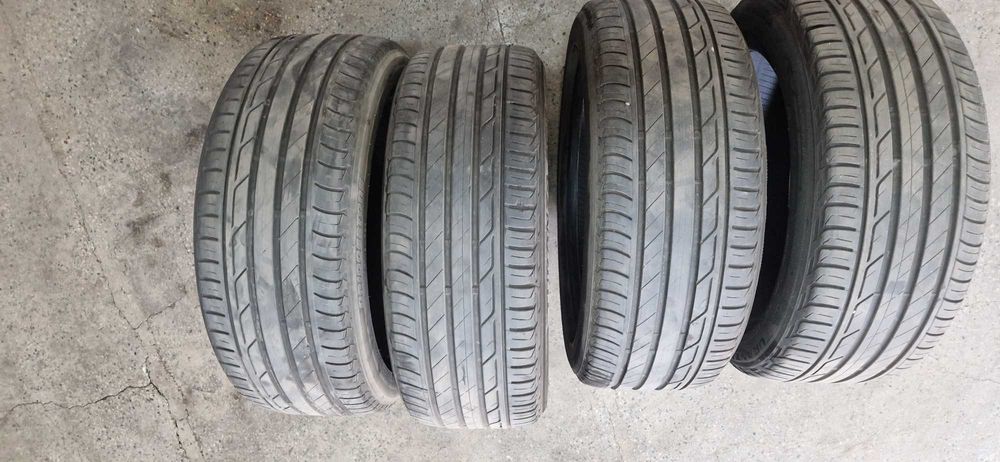 Летни Гуми Bridgestone 215/50 R18