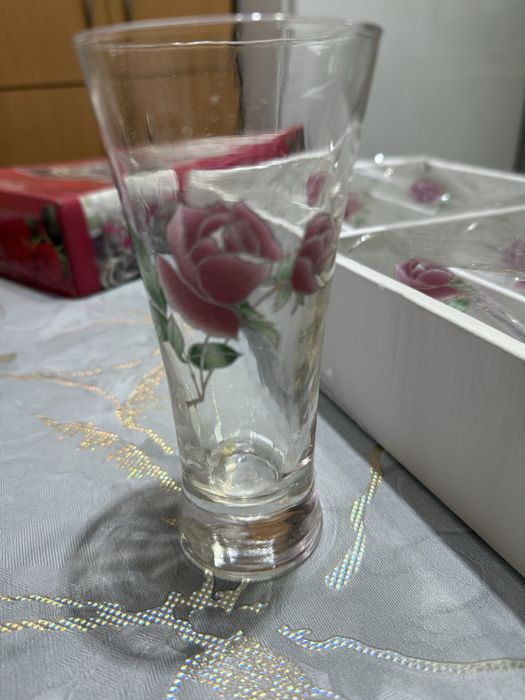 Продаются  стаканы.