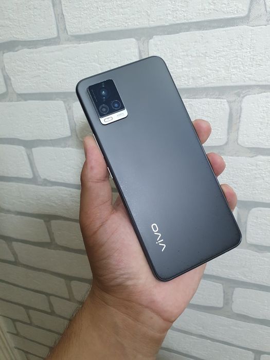 Vivo V 20 8/128 GB Dual
