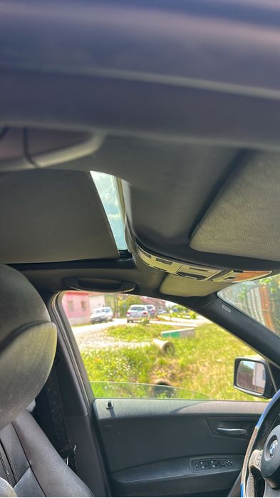 BMW X3 2005, acte la zi, ambreiaj nou, scaune piele încălzite, trapă, senzori parcare. Merge bine. Ușă dreapta zgâriată, preț negociab