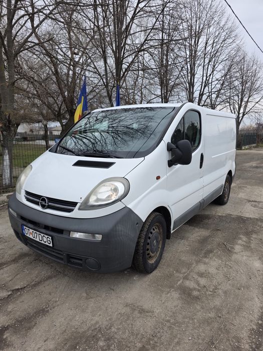 Opel Vivaro 2.5 , 2005
