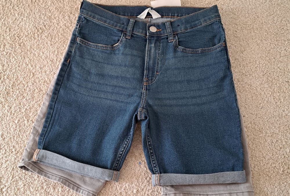 Lot blugi pantaloni scurti marimea 12-13 ani hm