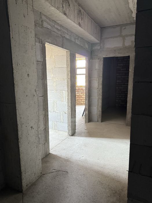 Uy sotiladi navastroyka art xaus qurgan