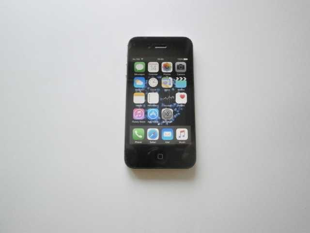 Apple iPhone 4s 64GB.