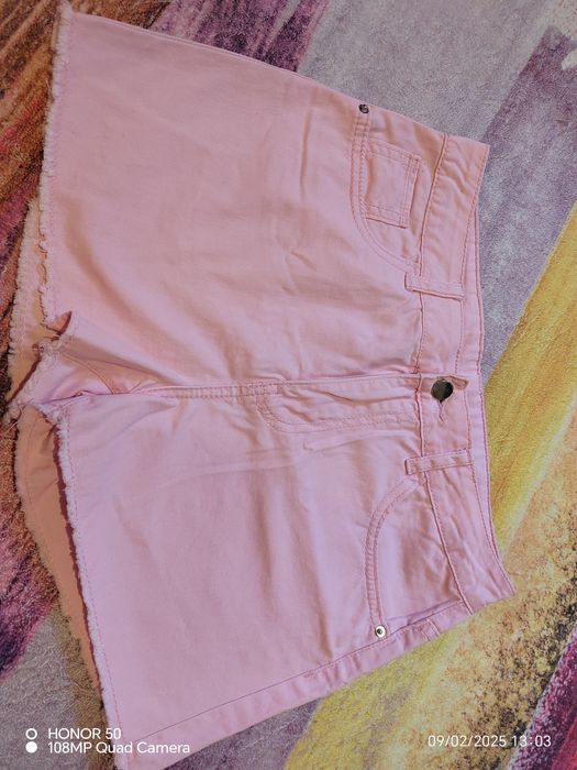 Тениски, поли, къси панталонки