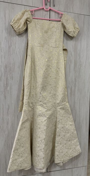 Нарядное платье