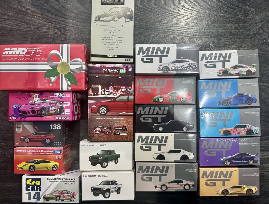 Ново! Продавам колекционерски модели в мащаб 1:64 MINI GT Tarmac Works