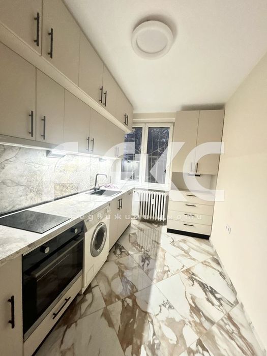 Тристаен апартамент под наем в Центъра до МЕТРОСТАНЦИЯ