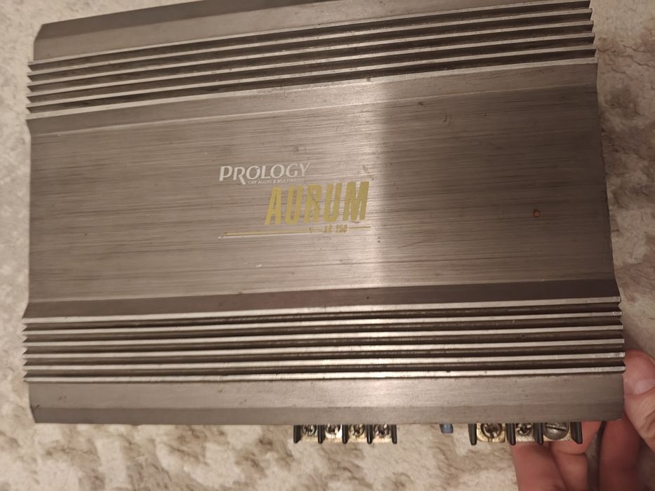 Усилитель и динамик.