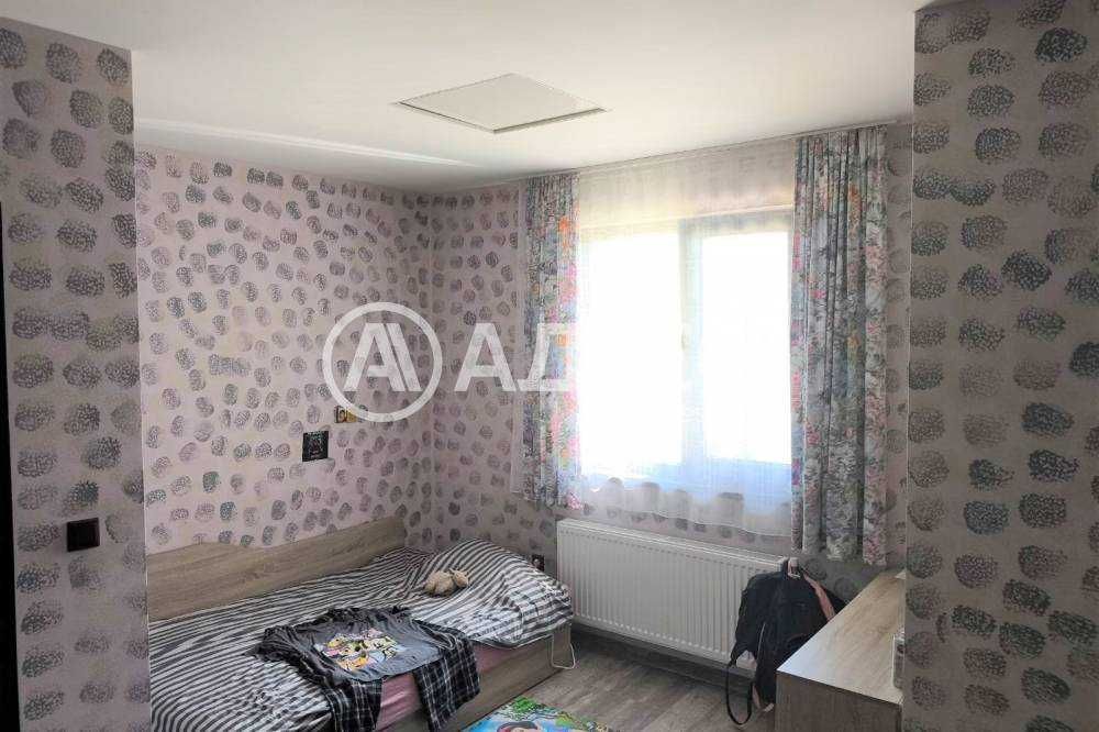 Продава се Къща в Разград, Орел - 149 кв.м за 875 €/кв.м - Снимка #4