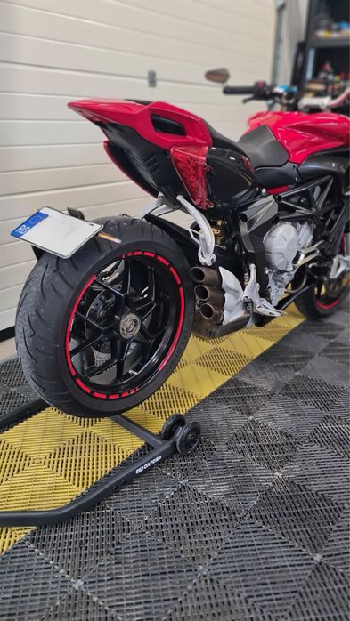 Mv Agusta Rivale 800