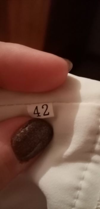 Продаётся женская одежда, на худенькую девушку.