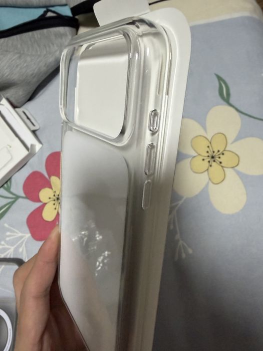 Оригинал чехол iphone 17 pro max новая