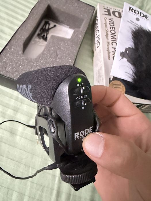 Microfon Rode Videomic Pro cu hotshoe pentru camere foto/video la cutie