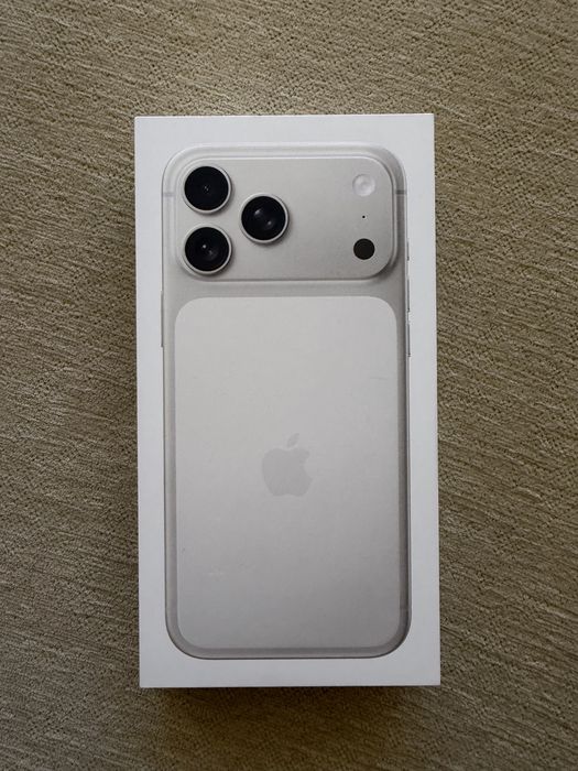 Iphone 17 PRO MAX Silver