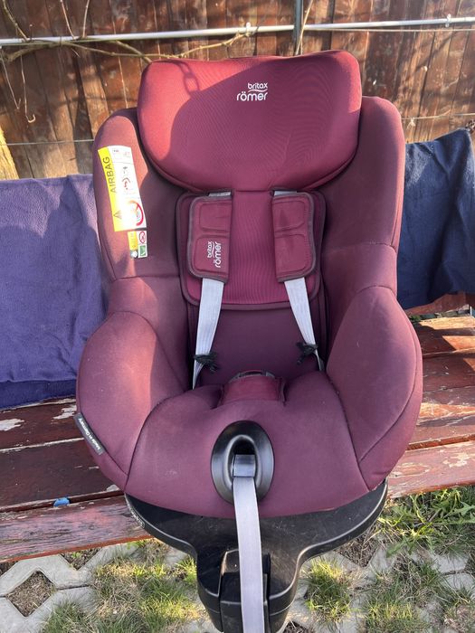 Scaun de masina Britax copii 0-3 ani. Are cateva pete