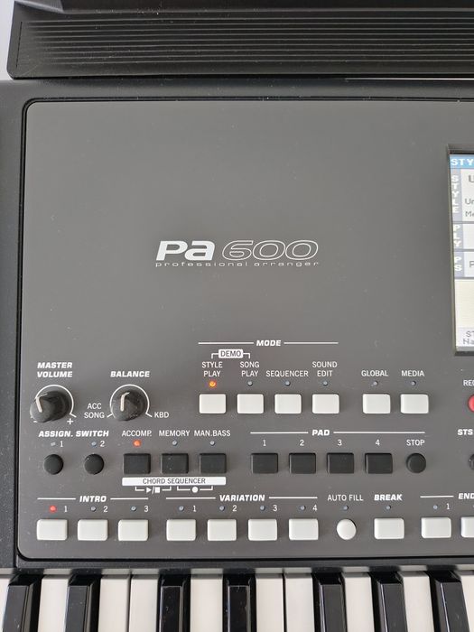 Orgă Korg PA-600