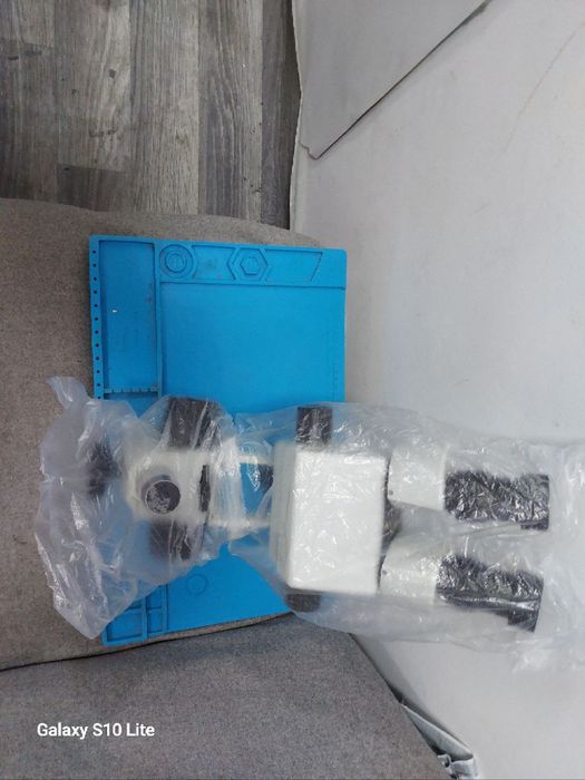 Mikroskop sotiladi model YAXUN YX-AK10s