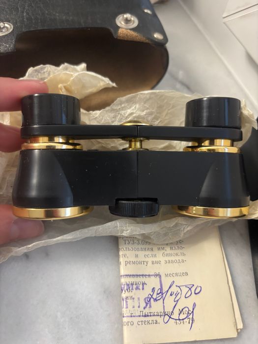 Продавам бинокъл