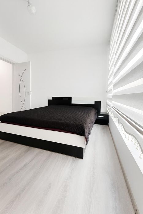 Дава се под наем Тристаен апартамент в Пловдив, Кючук Париж - 92 кв.м за 510 € - Снимка #2