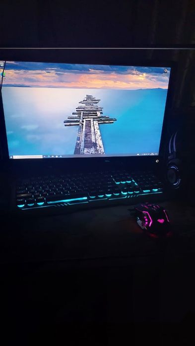 Продам компьютер совсеми принадлежностями