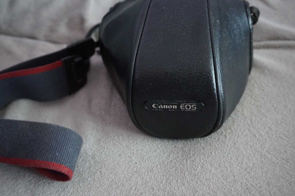 CANON eos 500  , in stare foarte buna