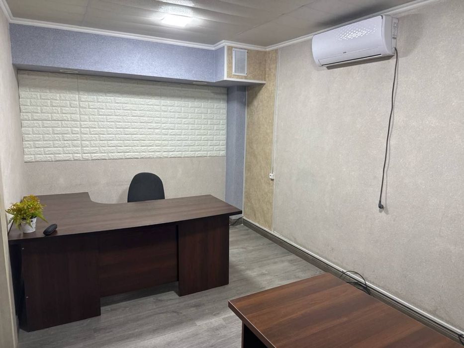 Метро Хамза Офисный Кабинет с Мебелью