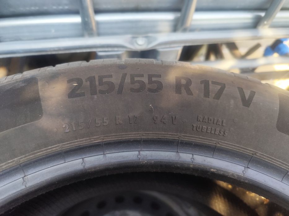 Vând set cauciucuri 215/55/R17 94V Continental EcoContact6