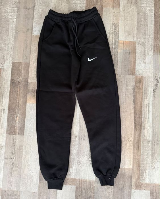 Pantaloni 50 de lei