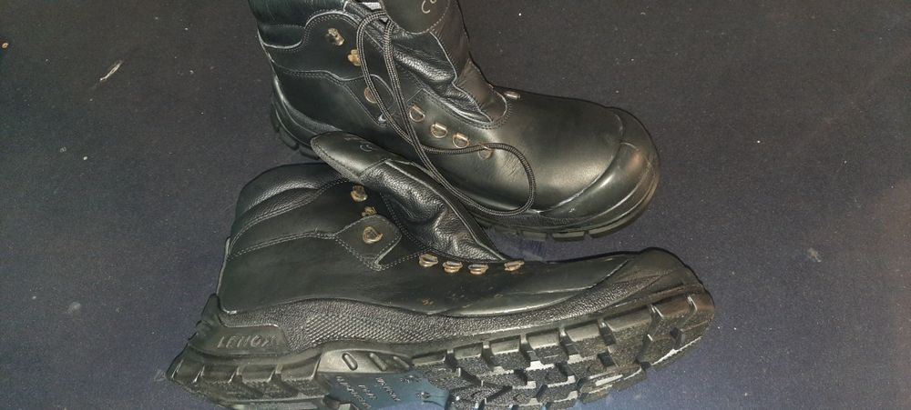 Bocanci cu protectie 46
