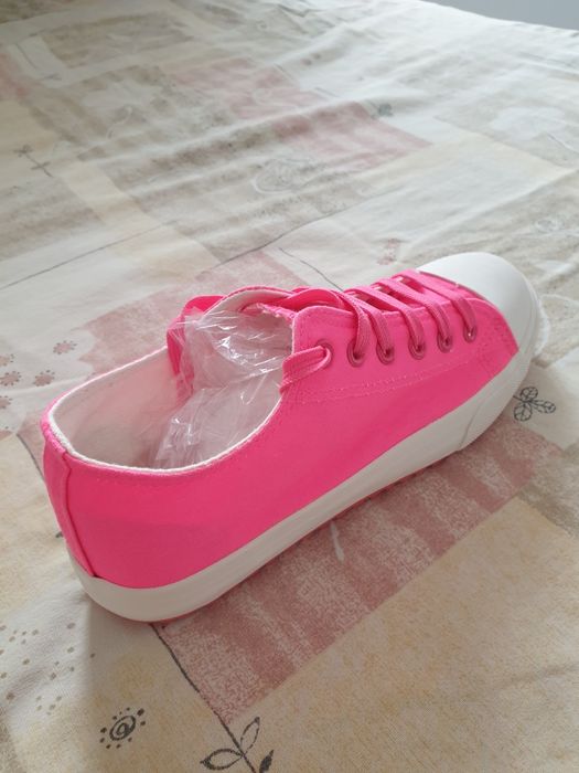 Нови дамски кецове булдозер