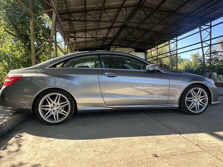 MERCEDES-BENZ E-Class 2011 — imagine 3