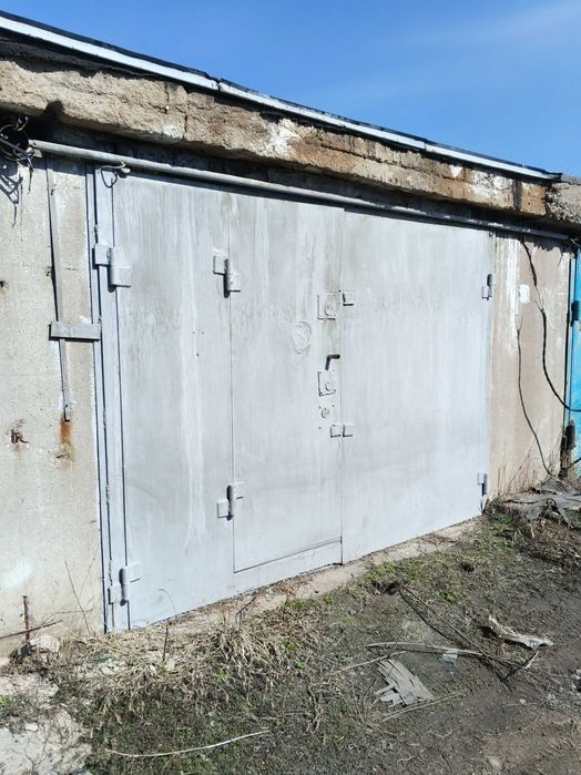 Продам Гараж, чашки-ложки