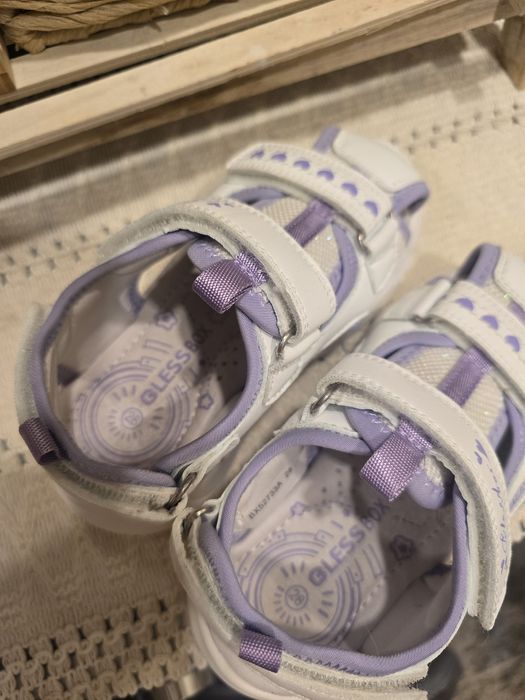 Продам сандалии  для девочки
