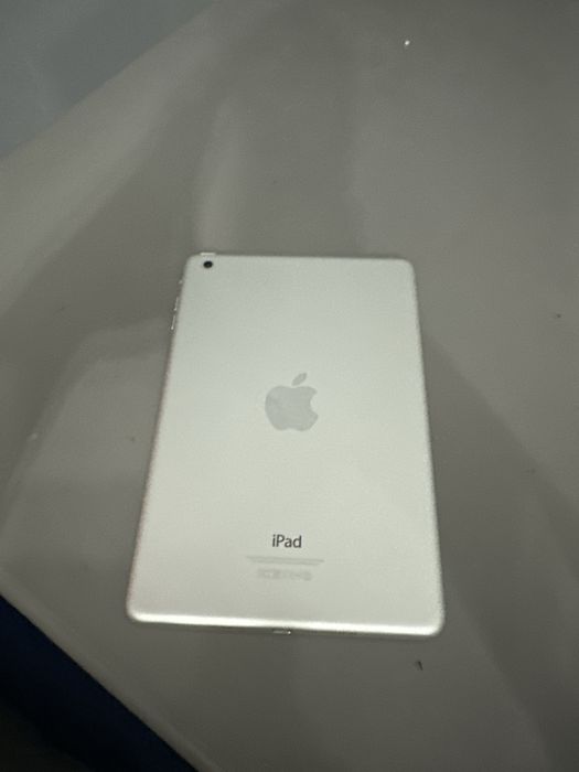 Ipad mini 2  все работоет