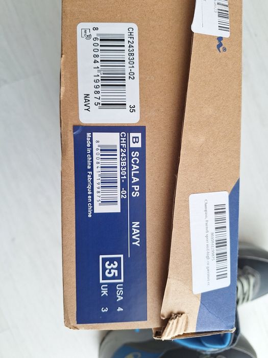 Adidasi Champion waterproof mărimea 35