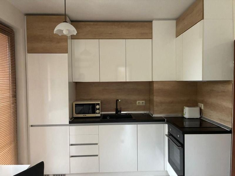 Дава се под наем Тристаен апартамент в София, Витоша - 90 кв.м за 767.55 € - Снимка #3