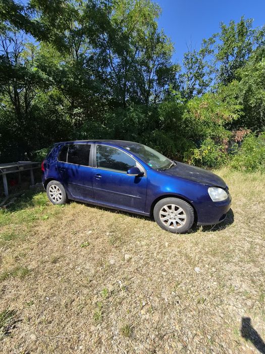 Golf 5 pentru dezmembrat
