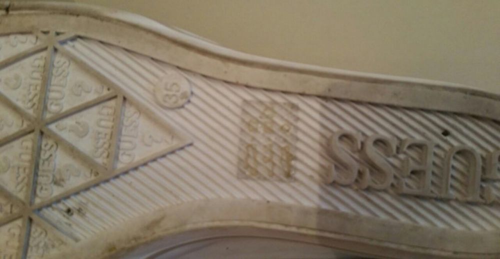 Sneackersi Guess autentici nr 35