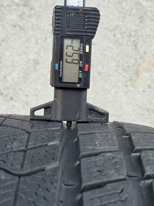 Vand două anvelope de iarna pirelli 315 35 21 dot  3522
