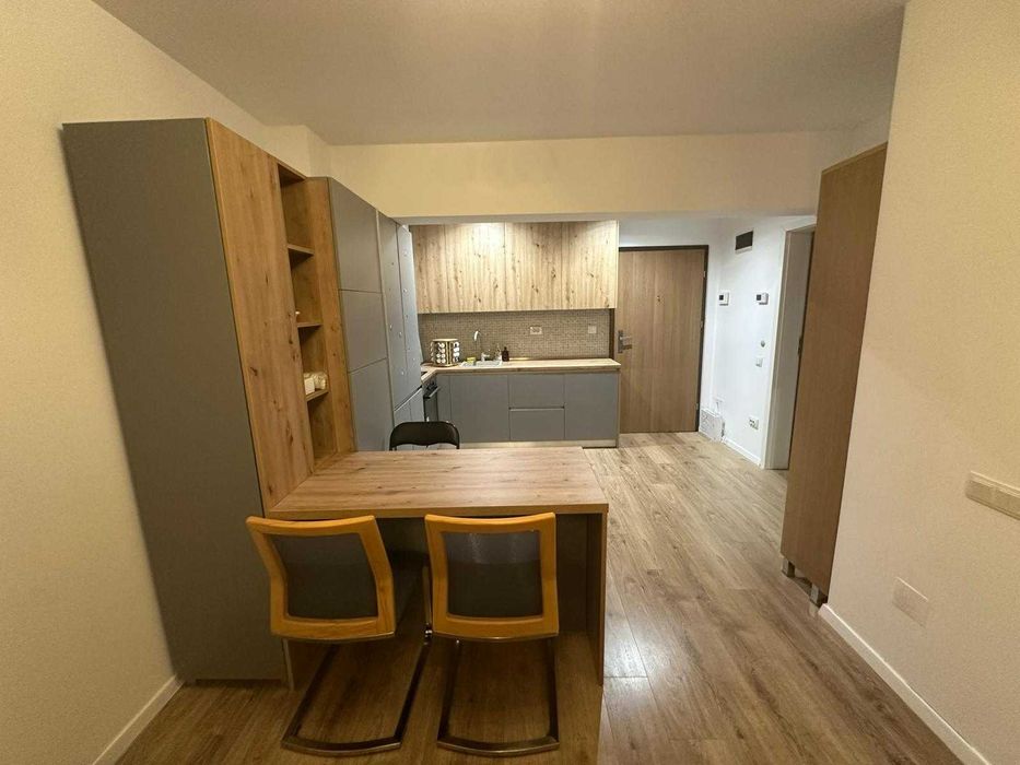 Inchiriez apartament 2 camere in Viva City