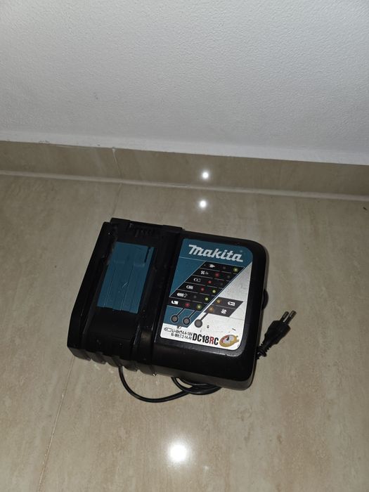 Aparat masina Foarfeca de taiat tabla Makita DJS 161