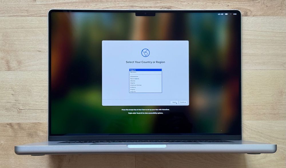 Apple MacBook Pro 16-inch M1 Year-2021 10-Core RAM-16GB SSD-512GB