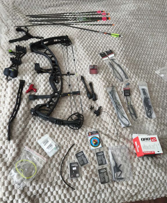 Hoyt Torrex Compound bow (лък) 50 -60 lbs и принадлежности