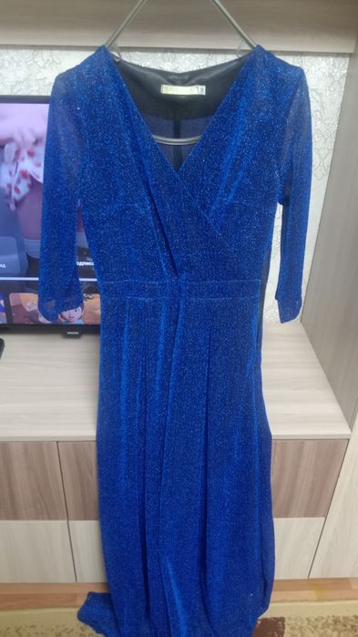 Продам платья все по 3000