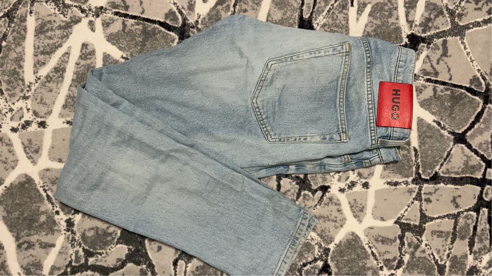 Blugi hugo boss barbati